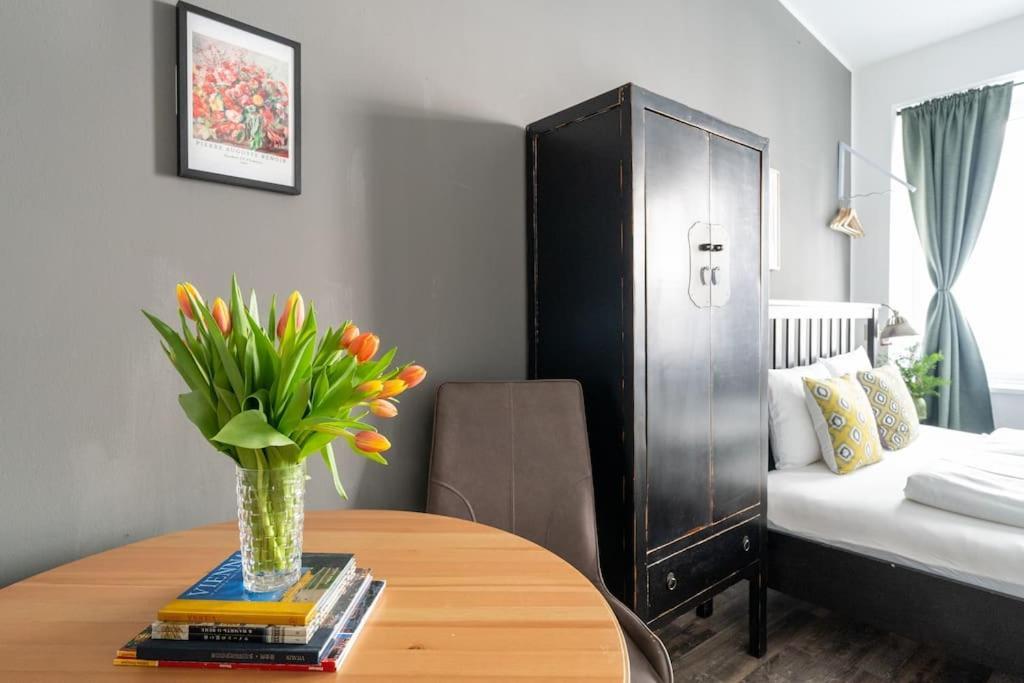 Sleek Studio By City Center By Hm Viena Exterior foto
